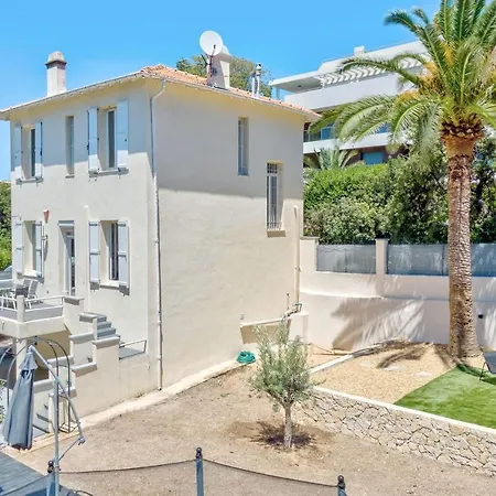 Maison Sara Les Pins 別荘